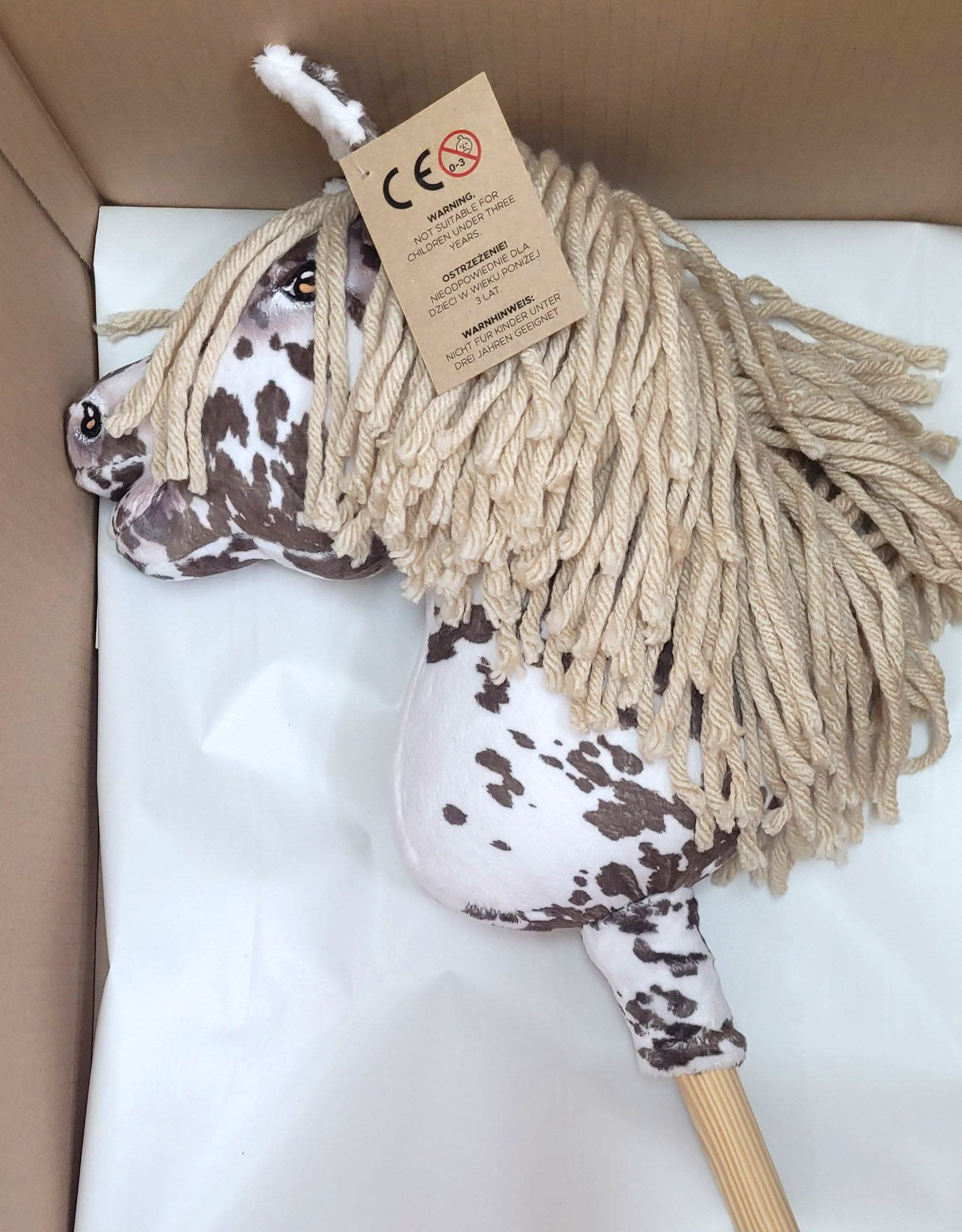 Hobby Horse Mały koń na kiju Premium - tarantowaty biało-brązowy z beżową grzywą A4