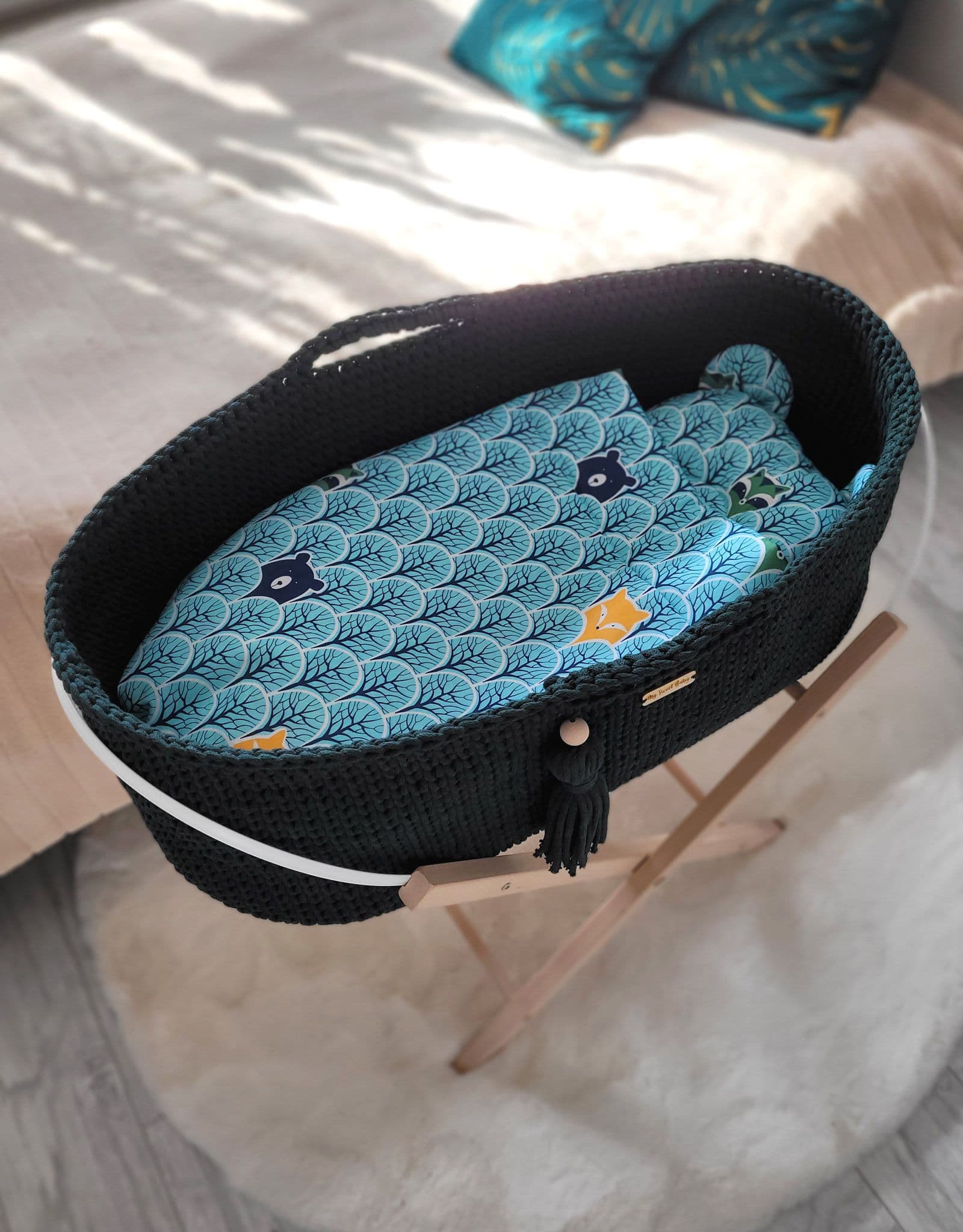 Kosz mojżesza boho handmade - butelkowa zieleń